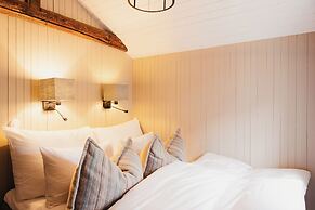 Nusfjord Village & Resort