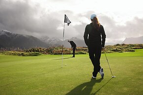 Nusfjord Village & Resort