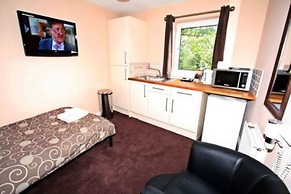 Central Studios Gloucester Road by Rooms Booked - Free Parking