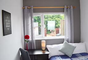 No 40, 5 beds, sleeps 7