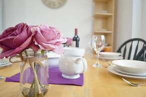 No 40, 5 beds, sleeps 7