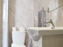 No 40, 5 beds, sleeps 7