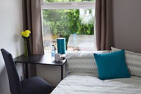 No 40, 5 beds, sleeps 7