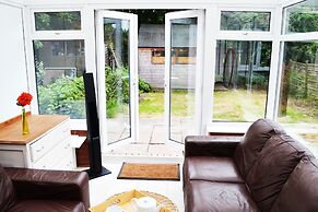 No 40, 5 beds, sleeps 7