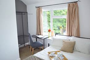 No 40, 5 beds, sleeps 7