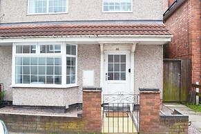 No 40, 5 beds, sleeps 7