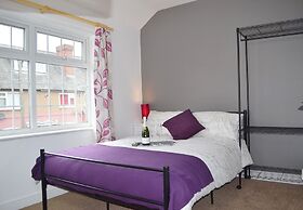 No 40, 5 beds, sleeps 7