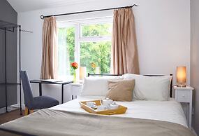 No 40, 5 beds, sleeps 7