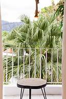 Renovated Apt.Walk to Marley Museum