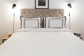 Renovated Apt.Walk to Marley Museum