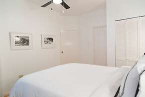 Renovated Apt.Walk to Marley Museum