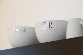 Renovated Apt.Walk to Marley Museum