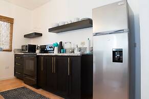 Renovated Apt.Walk to Marley Museum