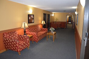 Burnsville Inn & Suites