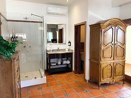 Hotel Hacienda Santana