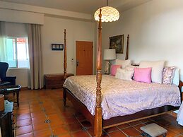 Hotel Hacienda Santana