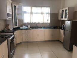 Almasi Oceanfront Apartment