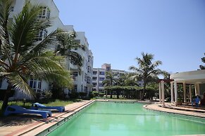 Almasi Oceanfront Apartment