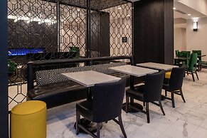 Hampton Inn & Suites Winston-Salem Downtown