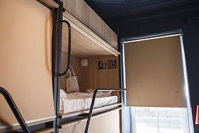 4U Capsule Hotel
