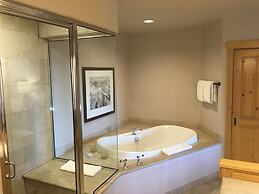 Franz Klammer by Luxury Mountain