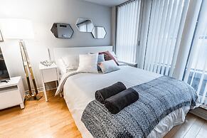 AOC Suites - Heart of Downtown  Condo