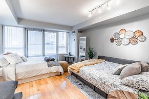 AOC Suites - Heart of Downtown  Condo