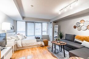 AOC Suites - Heart of Downtown  Condo