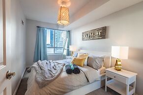 AOC Suites - Heart of Downtown  Condo