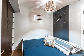 AOC Suites - Heart of Downtown  Condo