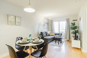 AOC Suites - Heart of Downtown  Condo