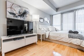 AOC Suites - Heart of Downtown  Condo