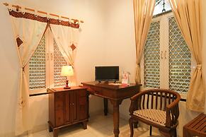 OYO 244 Griya Cemara Homestay