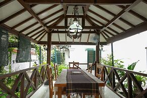 OYO 244 Griya Cemara Homestay