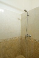 OYO 244 Griya Cemara Homestay