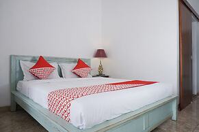 OYO 244 Griya Cemara Homestay