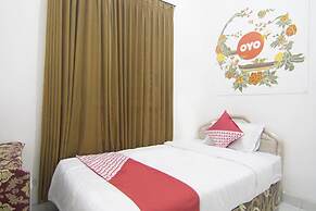 OYO 244 Griya Cemara Homestay