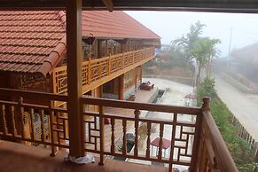 H'mong Home Mountain View