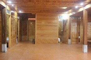 H'mong Home Mountain View