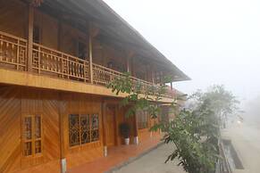 H'mong Home Mountain View