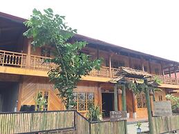 H'mong Home Mountain View