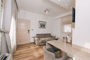 Villa Royal Apartments