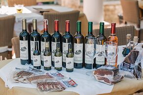 Villa Royal Apartments