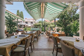 Villa Royal Apartments