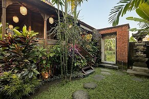 Kawan Antique Ubud Villa