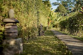 Kawan Antique Ubud Villa