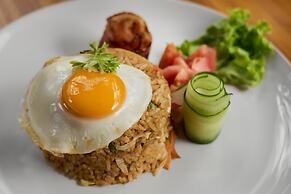 Kawan Antique Ubud Villa