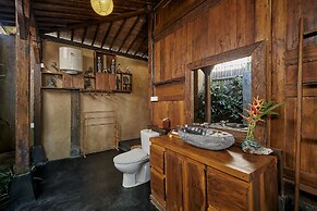 Kawan Antique Ubud Villa