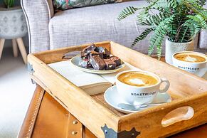 Hartford Hall on School Lane