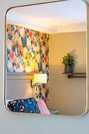 Hartford Hall on School Lane